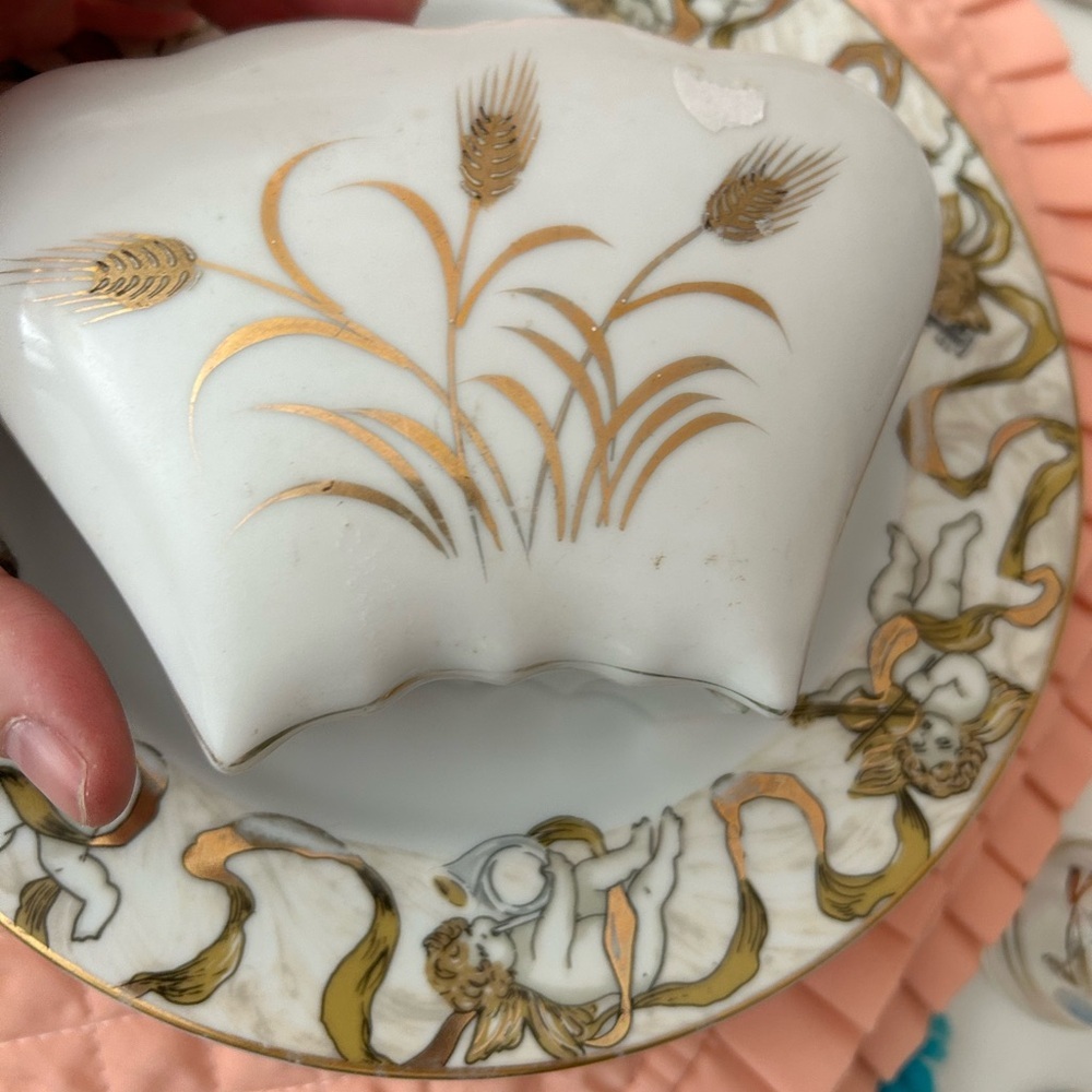 4/$100 Japan 1950 trinket gold tulip flower jewelry organizer 😎